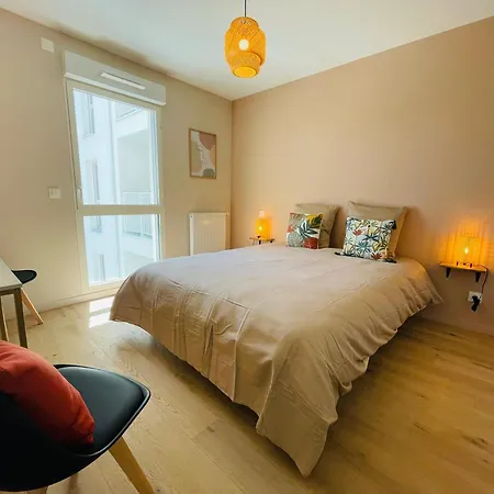 Apartment T2 Neuf Quartier Vieux Port Avec Ascenseur Et Terrasse