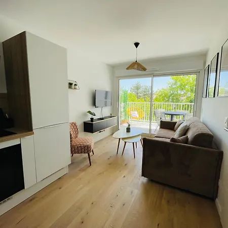 T2 Neuf Quartier Vieux Port Avec Ascenseur Et Terrasse Apartment *